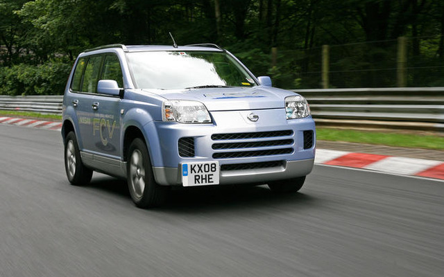 日産 エクストレイルFCV（参考画像）