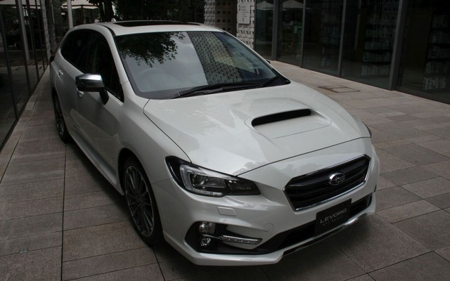 スバルレヴォーグ STI Sport