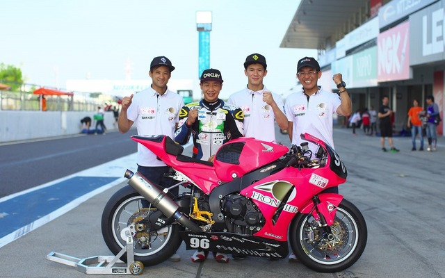 3ライダーと上田監督