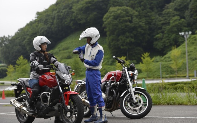 モトガールズ リビカ 女性ライダー限定ライディング講習