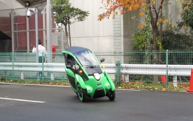 TOYOTA i-ROAD