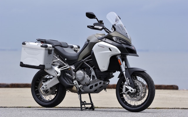 ムルティストラーダ 1200 エンデューロ