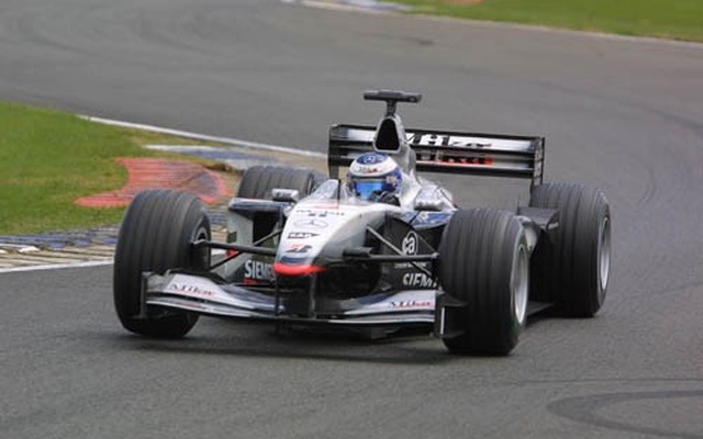 【F1イギリスGPリザルト】引退説ハッキネン、今季初優勝!!