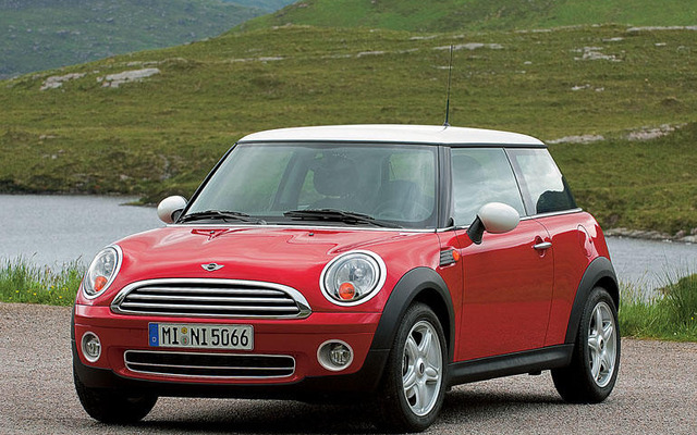 【MINI 2代目 発表】ONEは?　カブリオレは?　ワゴンは?
