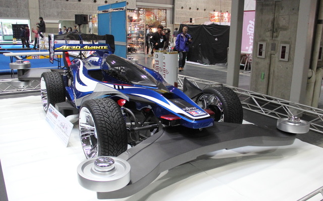 実車化されたミニ四駆「エアロ アバンテ」（参考画像）