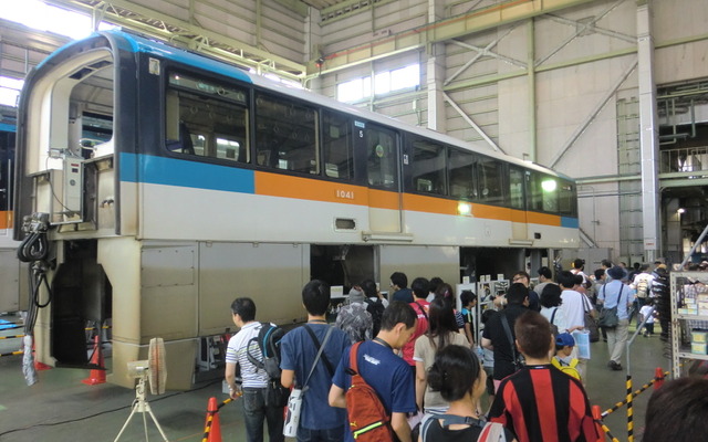 東京モノレール昭和島車両基地の一般公開イベントの様子。今年は8月11日「山の日」に開催される。