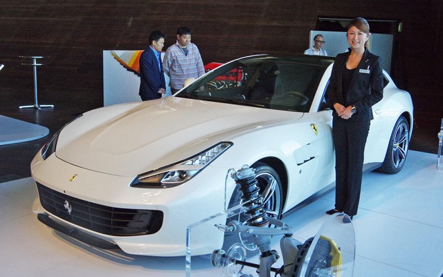 フェラーリ最新モデル「GTC4ルッソ」も（Nicole Group First Class V.I.P. Invitation）