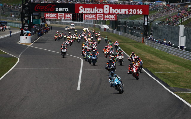 2016鈴鹿8耐スタートシーン