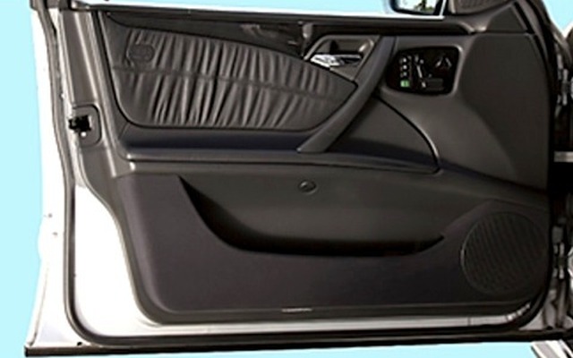 自動車の内装表皮やウエザーストリップに三井化学の「ミラストマー」が使用されている