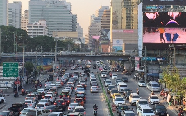朝の大渋滞（バンコク）