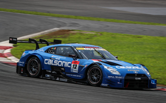 GT500クラスのポールを獲得した#12 GT-R。