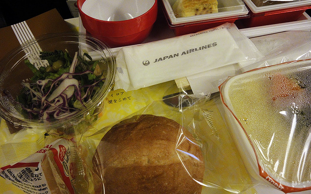 JALホノルル線プレミアムエコノミークラス・エコノミークラス機内食『資生堂パーラー For Resort』