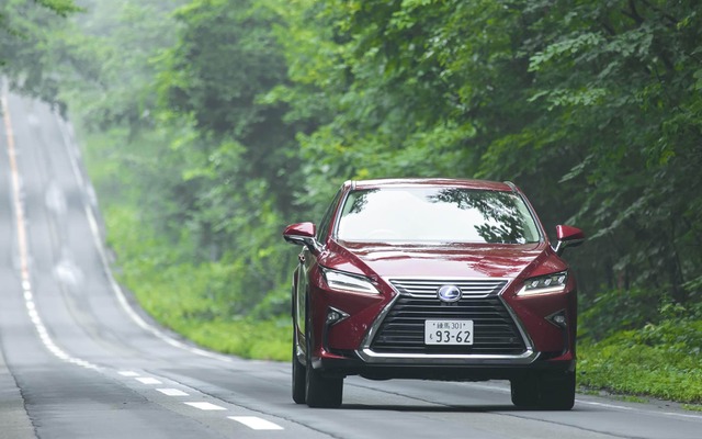 札幌と千歳間は高速道路もあるが、少し遠回りをして支笏湖経由のコースもドライブにはお勧めだ。（LEXUSで行く ネスレマッチプレーレクサス杯 サタデープロアマコンペ＆観戦ツアー）