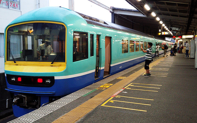 千葉支社のお座敷電車「ニューなのはな」。9月に最後の運転となる長野行きツアーの実施が決まった。