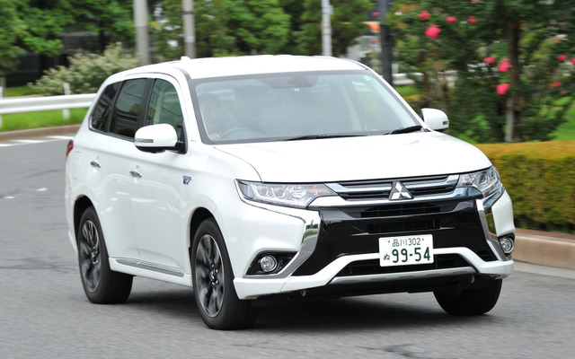 三菱 アウトランダーPHEV