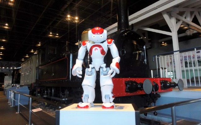 鉄道博物館に設置した「NAO」のイメージ