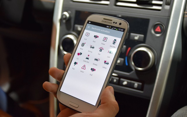 Connect2Car（アウトメカニカ・フランクフルト16）