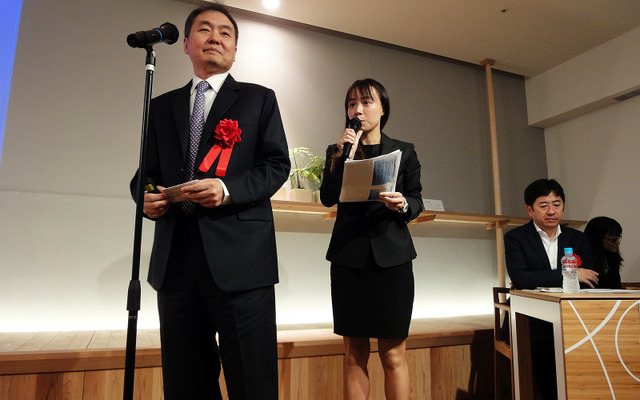 ウィラー・國光客運共同会見（東京、9月13日）。右がウィラーグループ・村瀬茂高代表。左が國光客運・呉定發副董事長