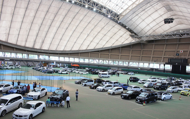 2015年の『ハイエンドカーオーディオコンテスト』の会場風景。