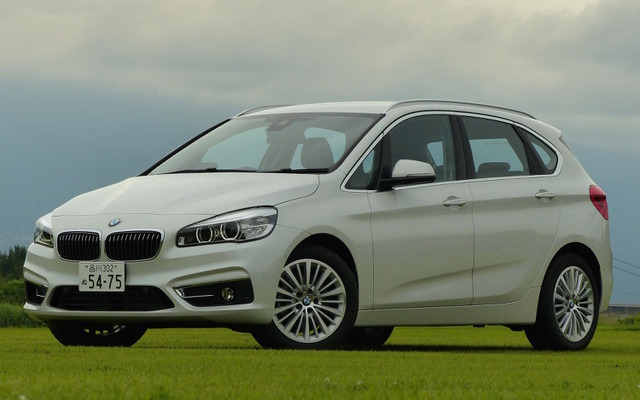 BMW 218d アクティブツアラー Luxury