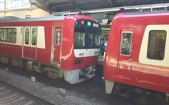 品川駅での増結作業の様子。11月ダイヤ改正で夕夜間ラッシュ時の品川駅での増結が増える。