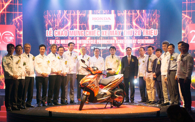 ホンダベトナム、二輪車累計生産2000万台達成の記念式典