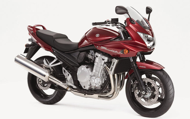 スズキ、新型バンディット1250を発売…水冷エンジンに