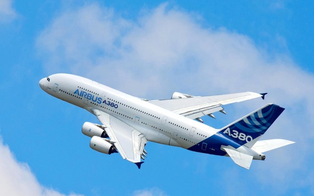 A380　(c) AIRBUS - photo by master films / A. DOUMENJOU