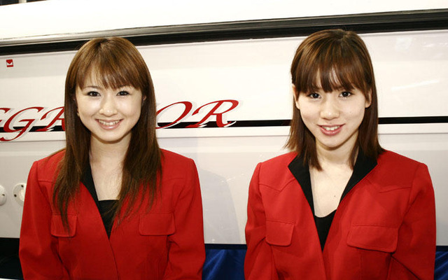 【ボートショー07】港の美少女、パシフィコ横浜…写真蔵