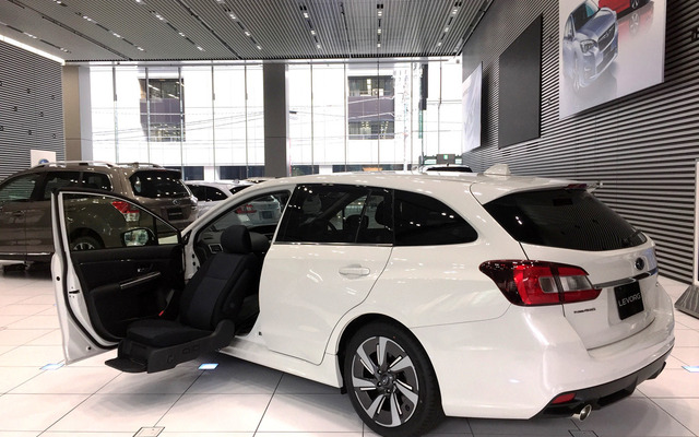 スバル レヴォーグ 1.6GT EyeSight ウイングシート（助手席リフトタイプ）