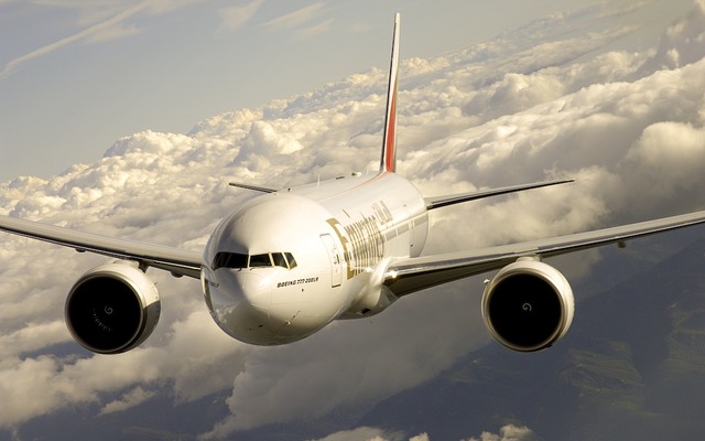 エミレーツ航空のボーイング777-200LR　source: Emirates