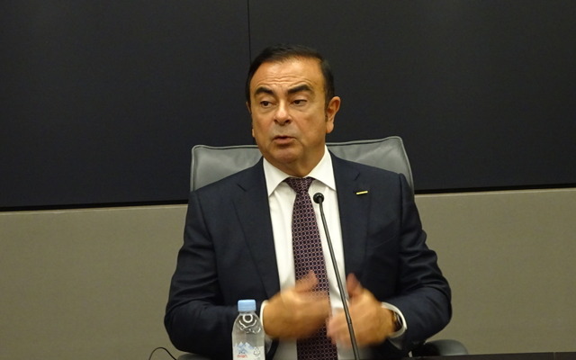 日産　カルロス・ゴーン社長