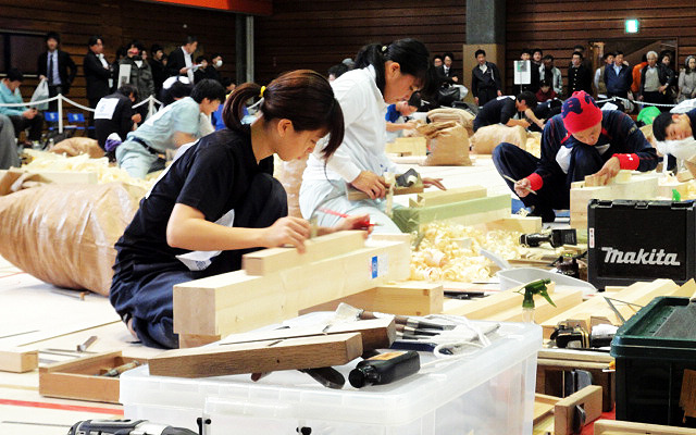 山形市・天童市・寒河江市・山辺町の各会場で行われた技能五輪全国大会（10月21～24日）　「建築大工」競技のようす