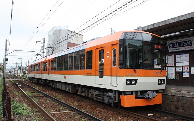 叡山電鉄の900系「きらら」。10月29日開催の「えいでんまつり」で特別運行が行われる。