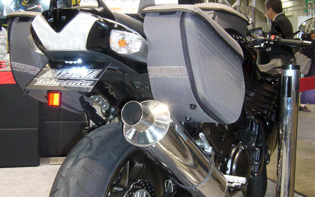 【東京モーターサイクルショー07】スーパースポーツでも荷物たっぷり