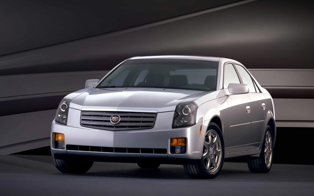 【東京ショー2001出品車】GM、キャデラック『CTS』を持ってくる