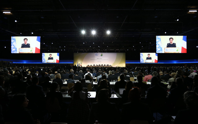 パリ協定を締結・合意した第21回気候変動枠組条約締約国会議（COP21。2015年12月）の開会式。　(c) Getty Images
