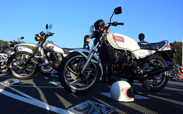 歴史車輌デモ走行見学会2016