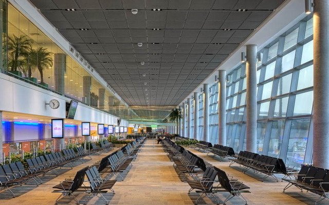 アブダビ国際空港のロビー