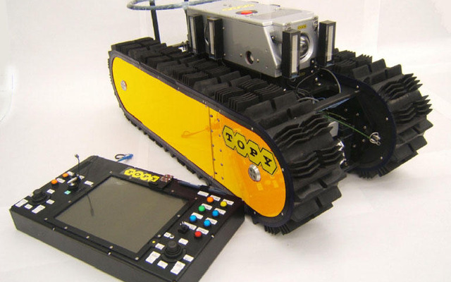 トピー工業、災害現場などで活動するロボットを発売