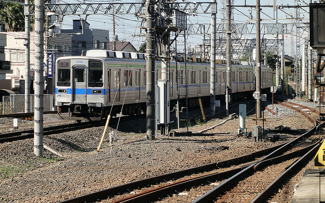 春日部駅 4番ホームから野田線 大宮方面を見る