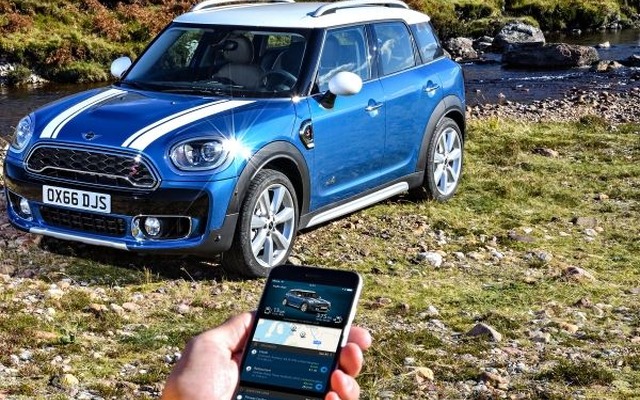 MINI クロスオーバー 新型のMINIコネクテッド
