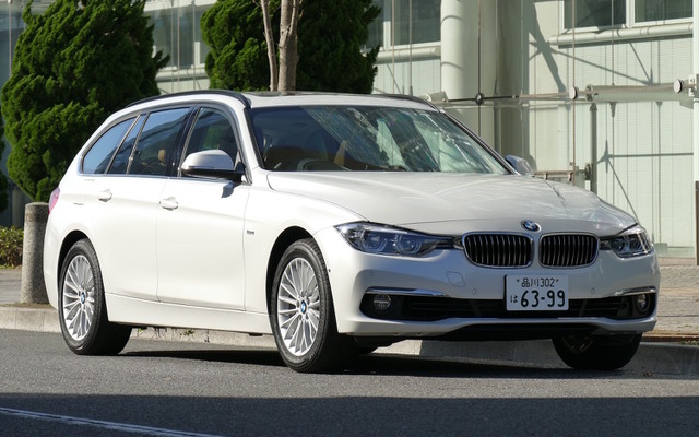 BMW 318i Touring Luxury