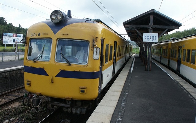 一畑電車の3000系が2017年1月に引退する。写真は今回引退する3006編成（デハ3006＋デハ3016）。