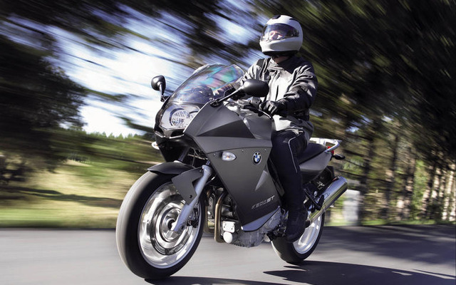 BMW、F800 に800時間試乗できるモニター募集