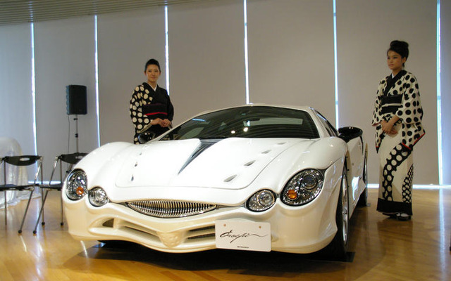 光岡 オロチ 生産車がオーナーに納車される