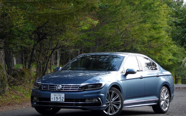 「Volkswagen Car-Net」を搭載した「フォルクスワーゲン・パサート2.0TSI R-Line」