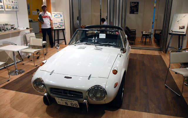 ガレージングEXPOが開幕、往年の名車も展示