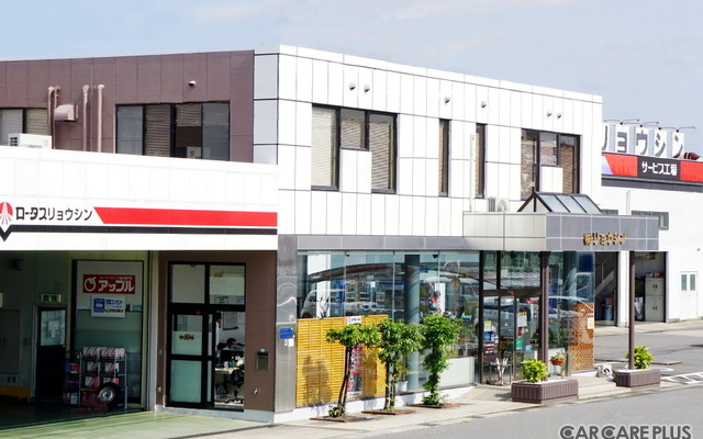 南四日市駅前の本社外観