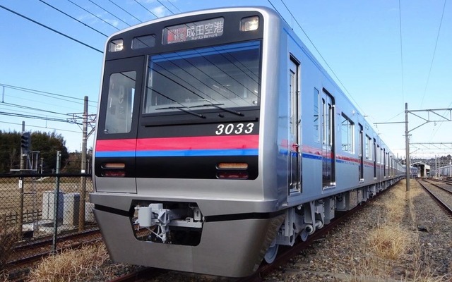3000形の第3033編成。2月7日から営業運用に入った。